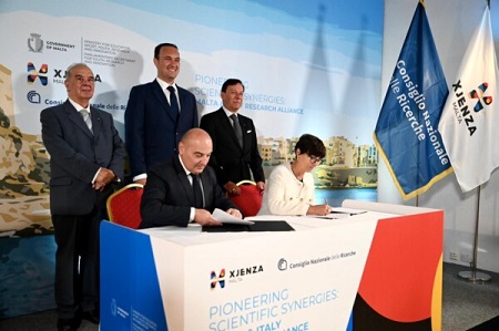 Xjenza Malta and National Research Council of Italy signing agreement